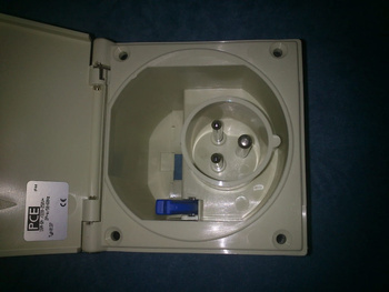 Wtyk do wbudowania 16A 230V 3P CAR IP44 137-6 (gniazdo carawan)